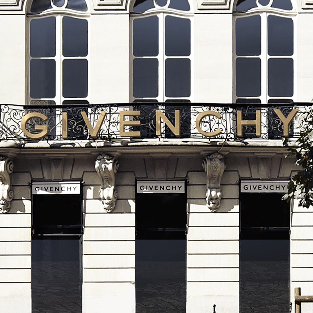 Givenchy outlet boutique • Bicester Village